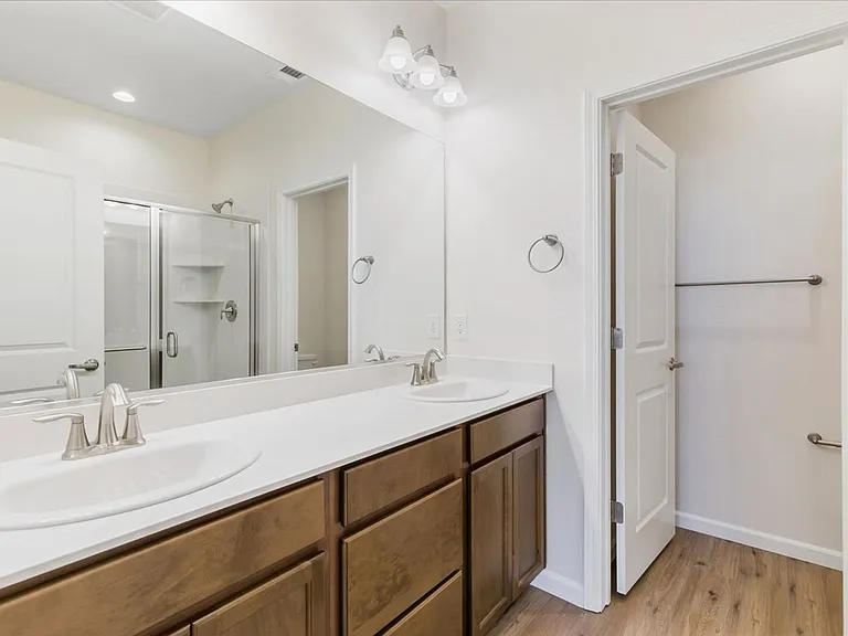 2261 Shady Canyon Dr — Photo 24