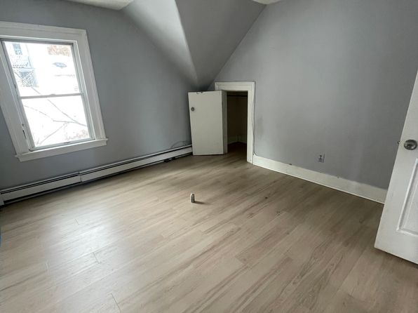 16 4th St #3