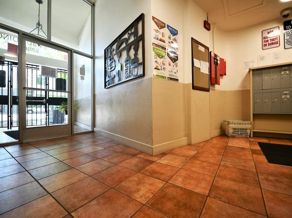 2430 Dwight Way #D3956A455