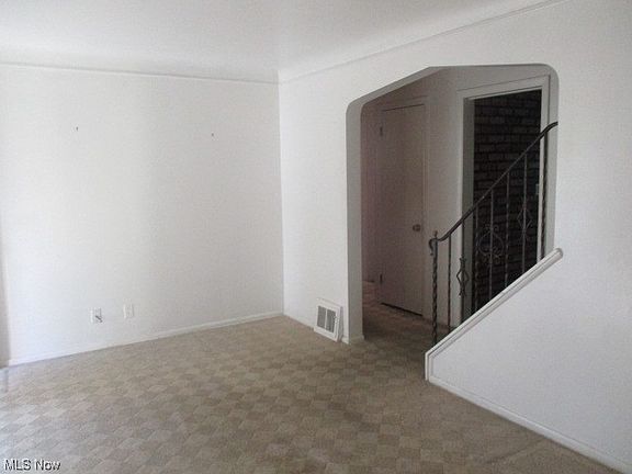 5th image of 14503 James Ave