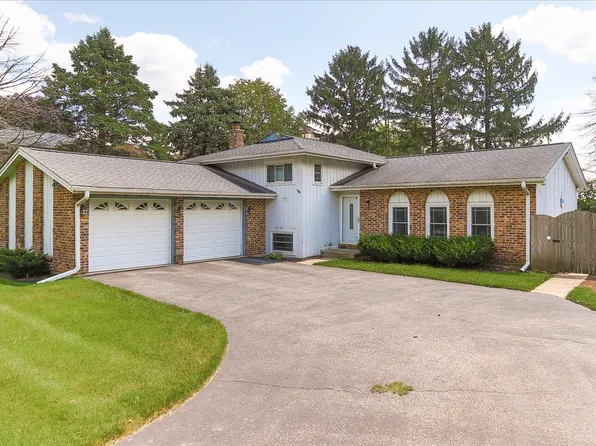 32W769 Albert Dr, Dundee, IL 60118