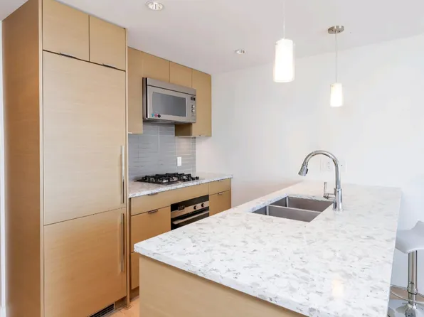 4083 Cambie St #710, Vancouver, BC V5Z 0G9