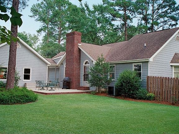 4th image of 132 Cedar Creek Dr