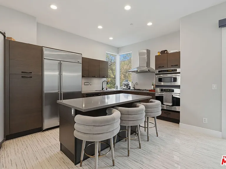 12911 Bluff Creek Dr — Photo 10