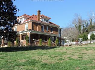 100 Palmer Pl, Madison, WV 25130