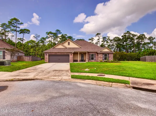 11816 Smokey Ct, Ocean Springs, MS 39564