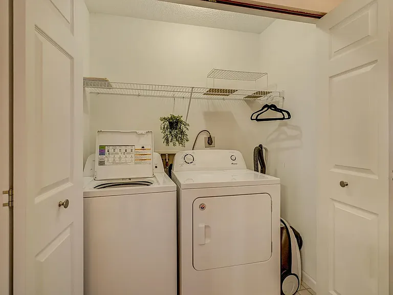 1300 Carriage Dr #A — Photo 39