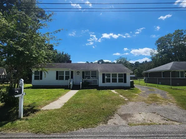 809 Cedar St., Georgetown, SC 29440