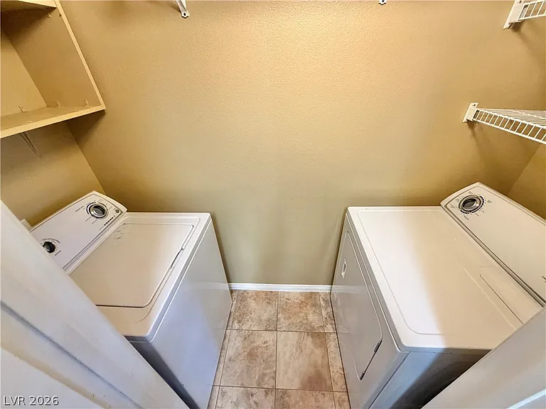 8555 W Russell Rd #2021 — Photo 10