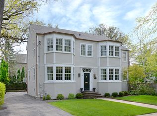 902 Pine St, Winnetka, IL 60093