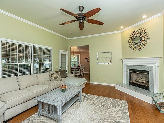 5th image of 4628 Sunny Ln