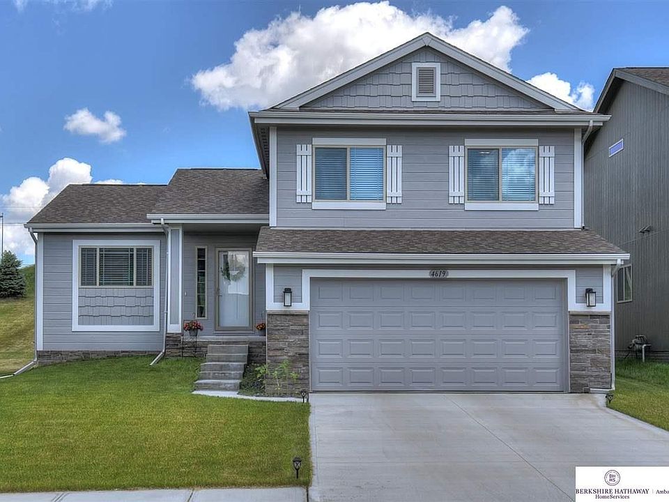 1st image of 4619 N 180th Avenue Cir
