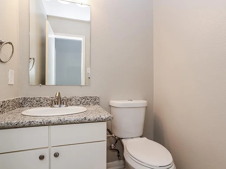 947 Leadenhall Cir — Photo 11