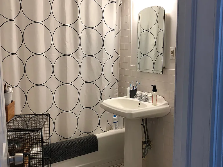 214A 31st St #2 — Photo 4