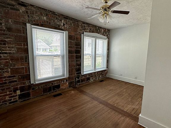 4th image of 603 S 31st St #1