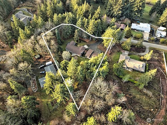 3rd image of 7837 Holiday Valley Drive NW
