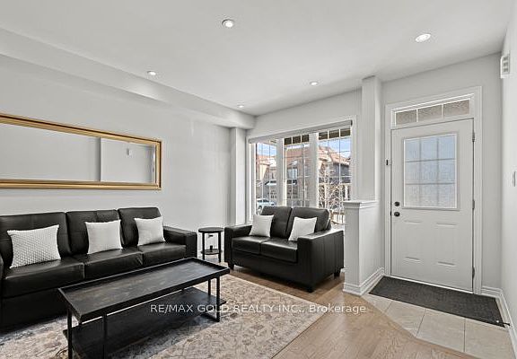4th image of 59 Folgate Cres