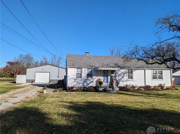 2662 Broadview Dr, Springfield, OH 45505