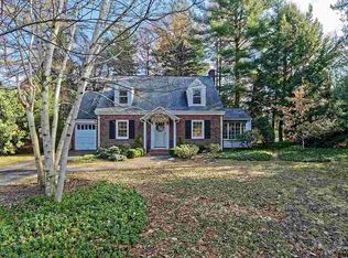 22 Loudon Pkwy, Loudonville, NY 12211