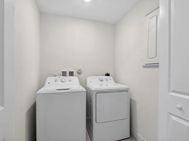 6933 N Harbours Edge Ave #0 — Photo 10