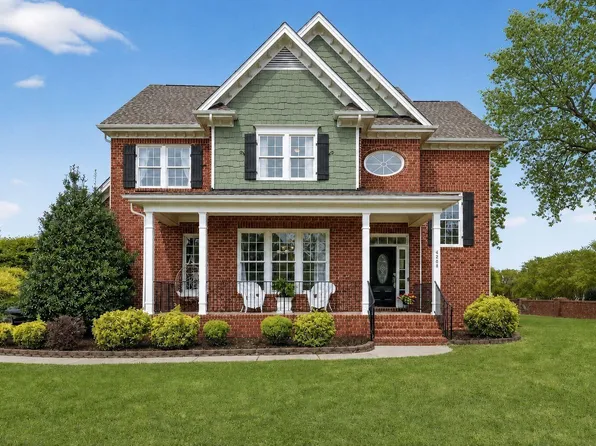 2400 Stewart St, Fuquay Varina, NC 27526
