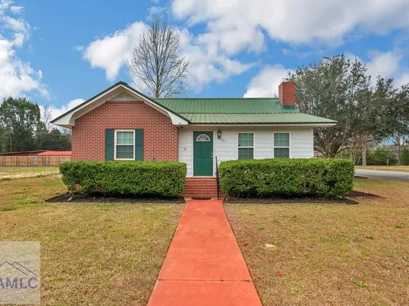 501 Marietta St, Glennville, GA 30427