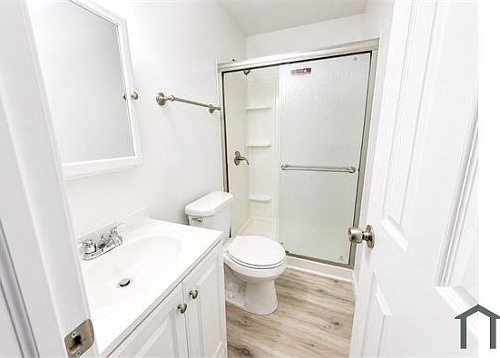 5th image of 318 N Paca St #9