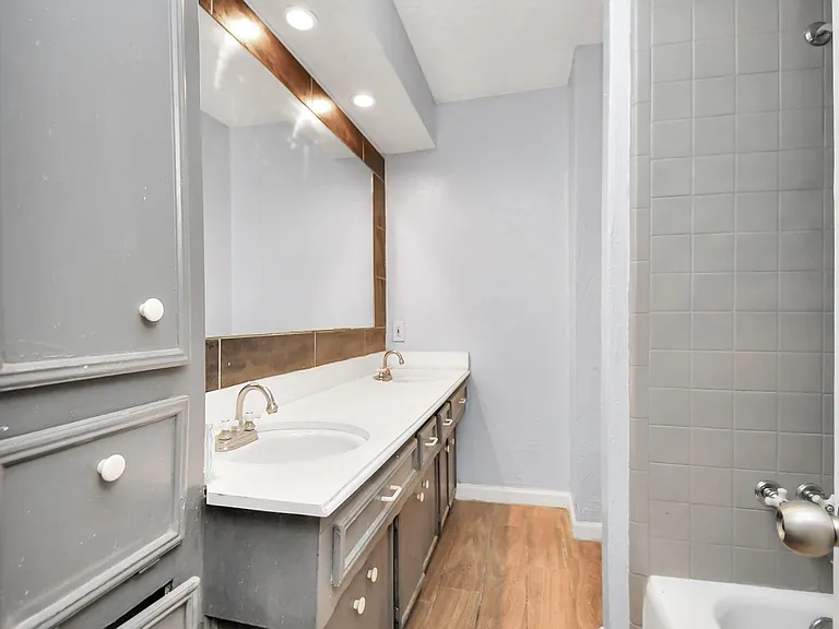 17903 Nanes Dr — Photo 47