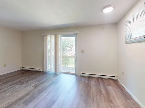 26 Sunset Ter APT C, Essex, CT 06426