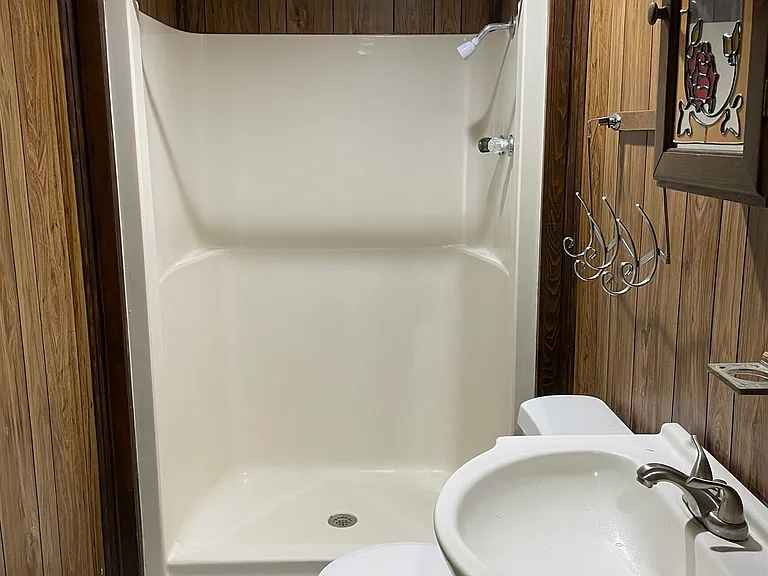 1808 Meadowglades Dr — Photo 13