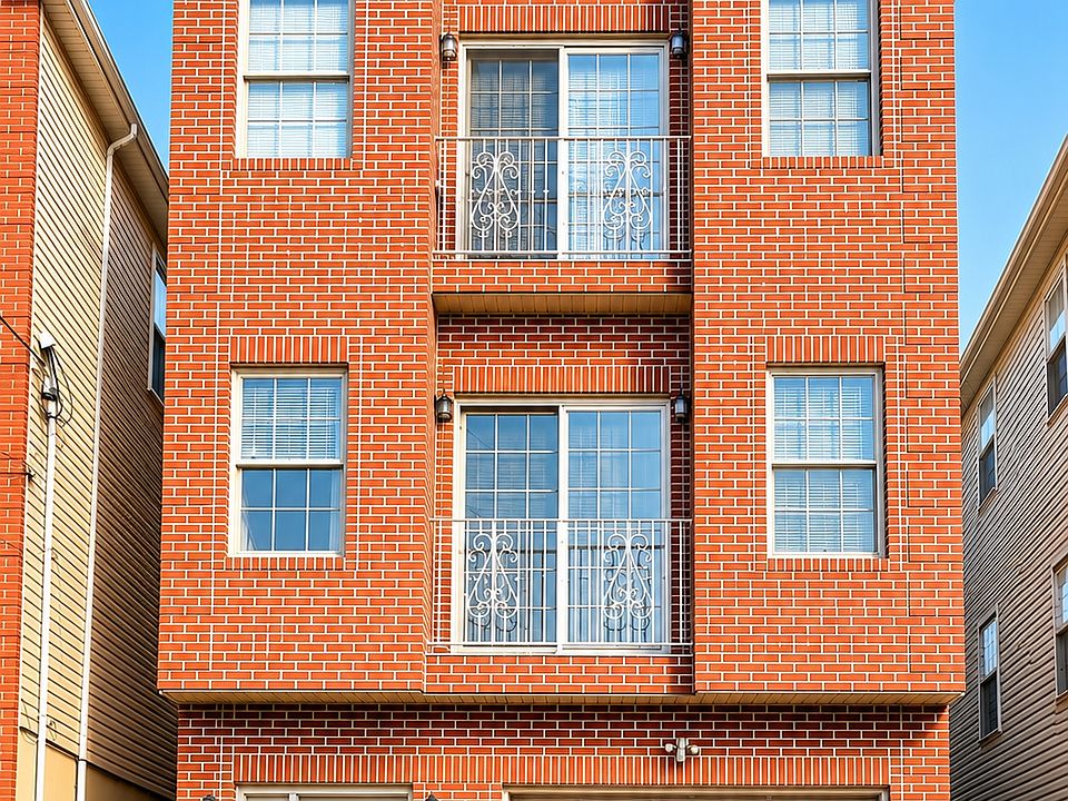 1st image of 190 Arlington Ave #1