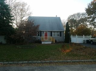 140 New Jersey Ave, Bellport, NY 11713