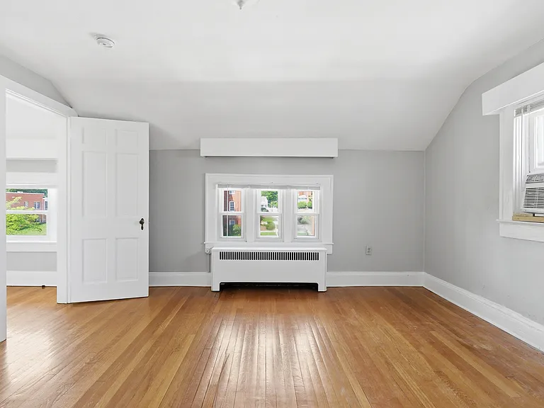 142 N Washington St #7 — Photo 11