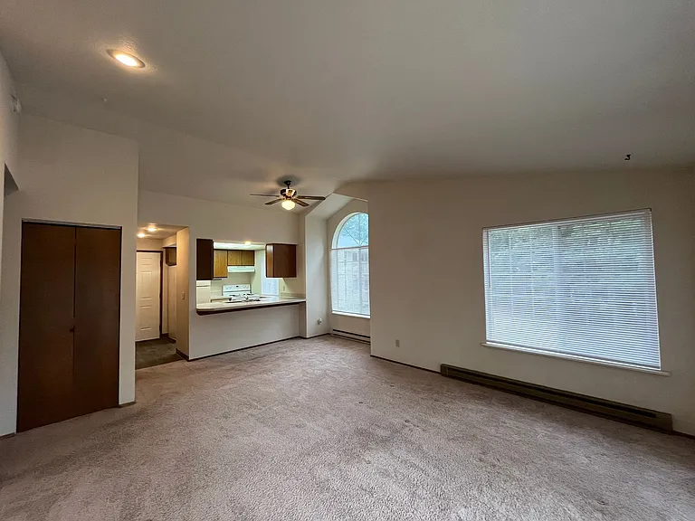 1116 E Maryland St #3 — Photo 9