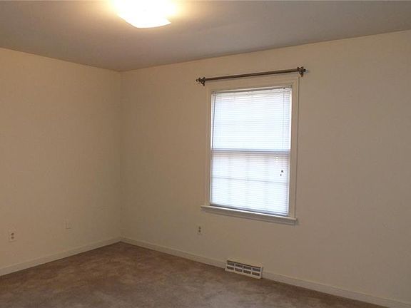 4th image of 2232 Druid Dr