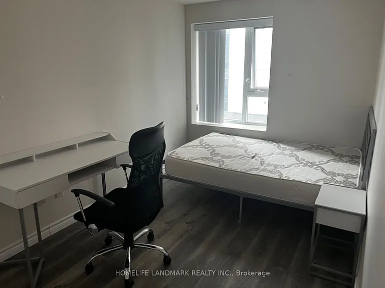 246 Lester St #311 — Photo 7