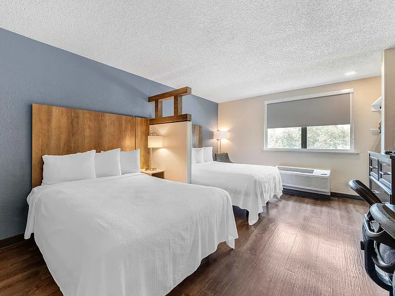 Studio Suite - 2 Full Beds