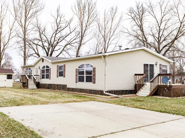 1008 4th Ave E, West Fargo, ND 58078