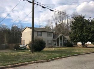 5600 Northwood Lake Dr E, Northport, AL 35473