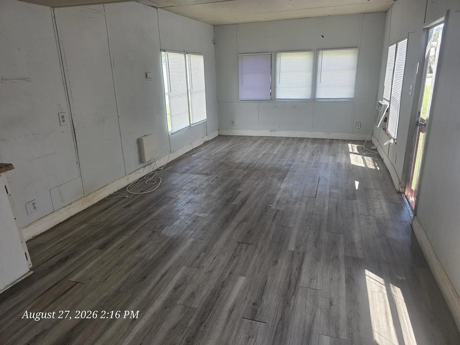 1 bed, $965 — Photo 3