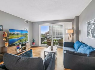 1200 Nicollet Mall APT 911, Minneapolis, MN 55403