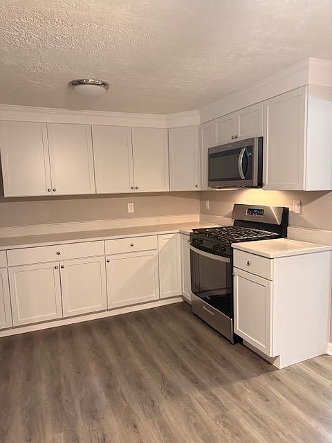 2nd image of 2021 Kelmore Rd