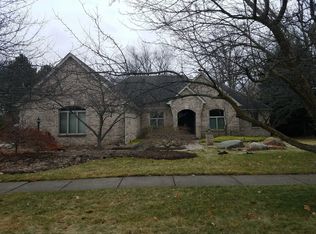 12026 Hedgeway Dr, Shelby Township, MI 48317