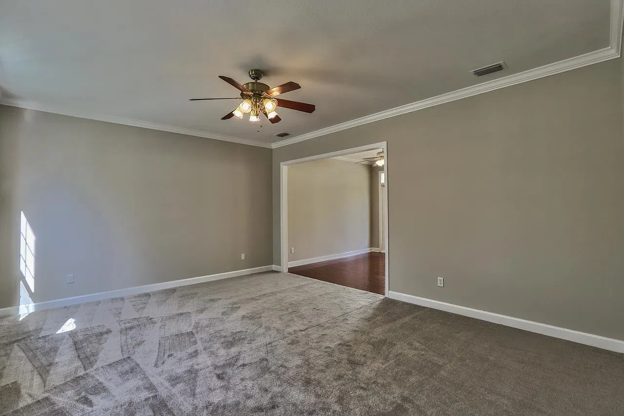 2 bed, 2.5 bath, 1744 sqft, $1,900 — Photo 4