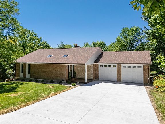 2nd image of 3072 Werkridge Dr