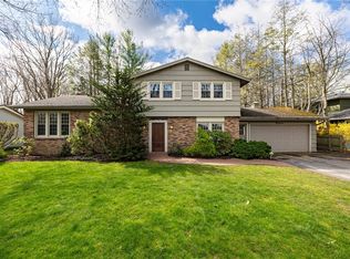 19 Sagamore Cir, Rochester, NY 14617