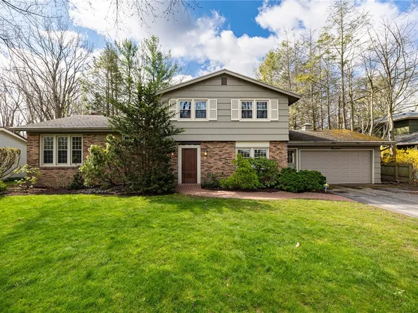 19 Sagamore Cir, Rochester, NY 14617