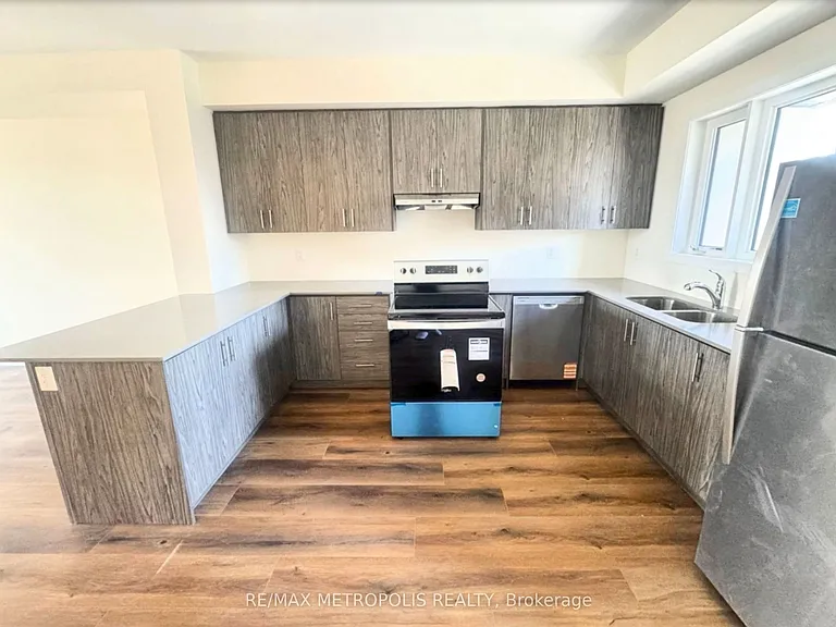 1695 Dersan St — Photo 6