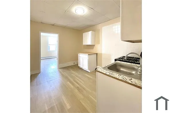 Building Photo - 735 Jackson St #2