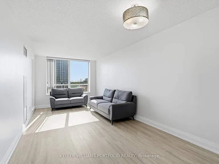 48 Suncrest Blvd #607 — Photo 14